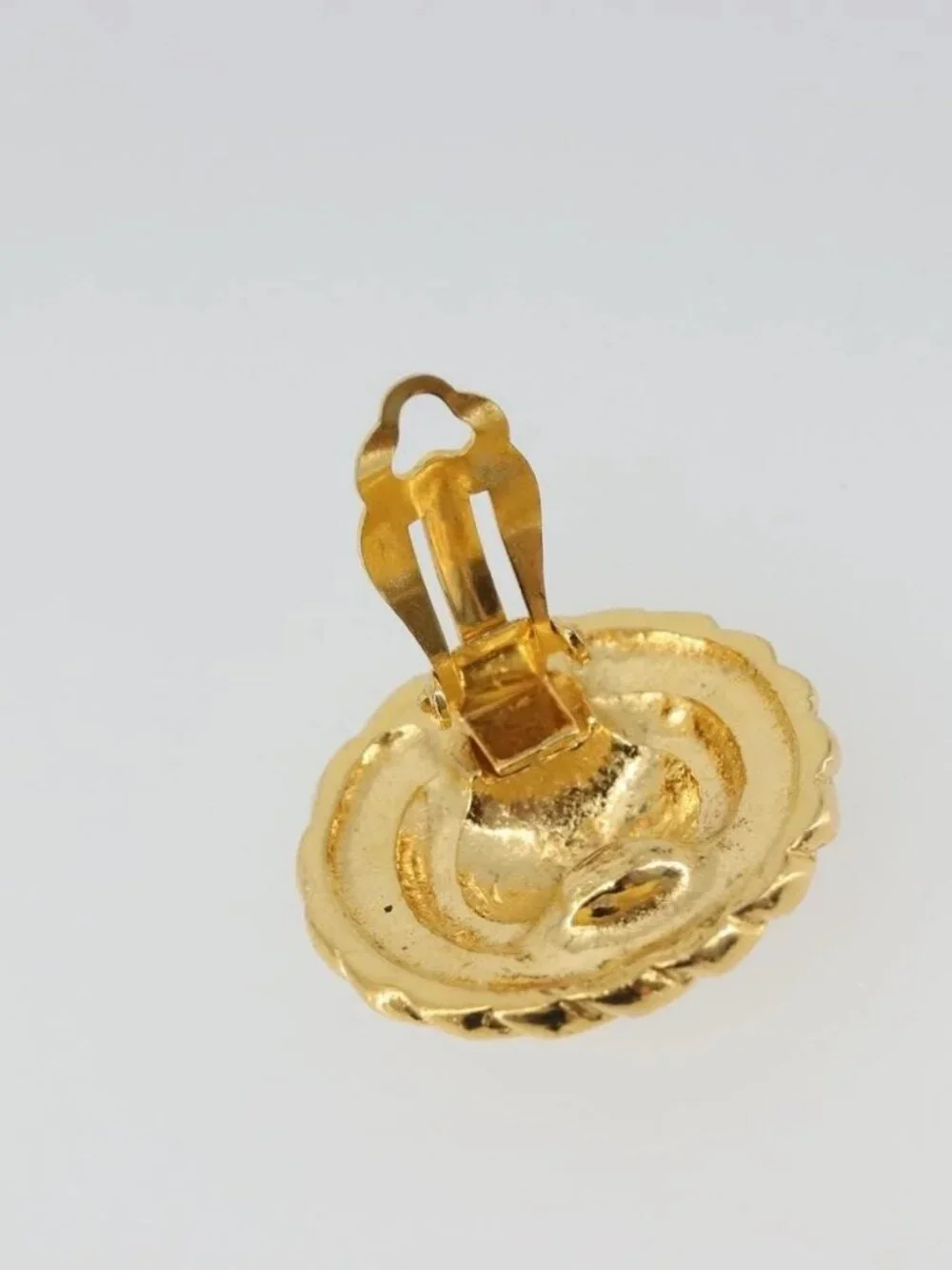CHANEL Earring Metal Gold Tone CC Auth BA13635